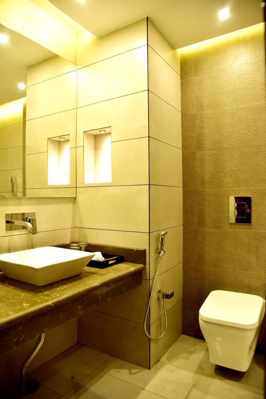 Season Hotel Найнитал Экстерьер фото