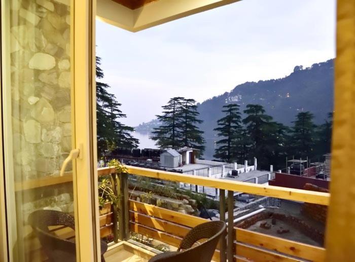 Season Hotel Найнитал Экстерьер фото